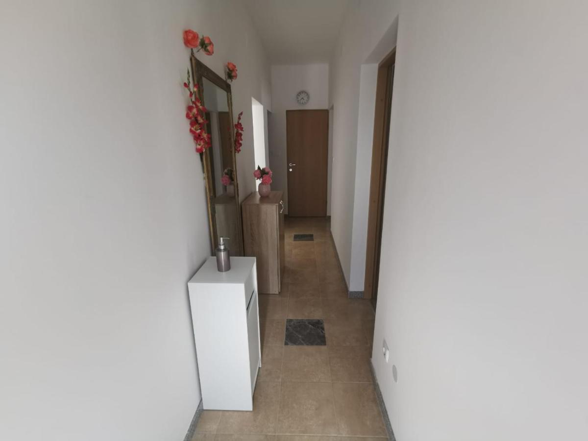 Family Apartment Kornić Exterior foto
